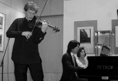 Czech Violinist Performs to a Full House at the Czech Embassy!